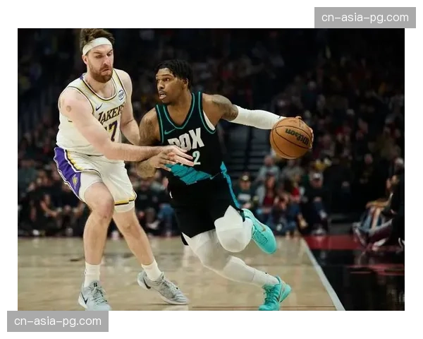 开拓者第三节仅得12分，球队进攻体系在交易截止日后陷入混乱